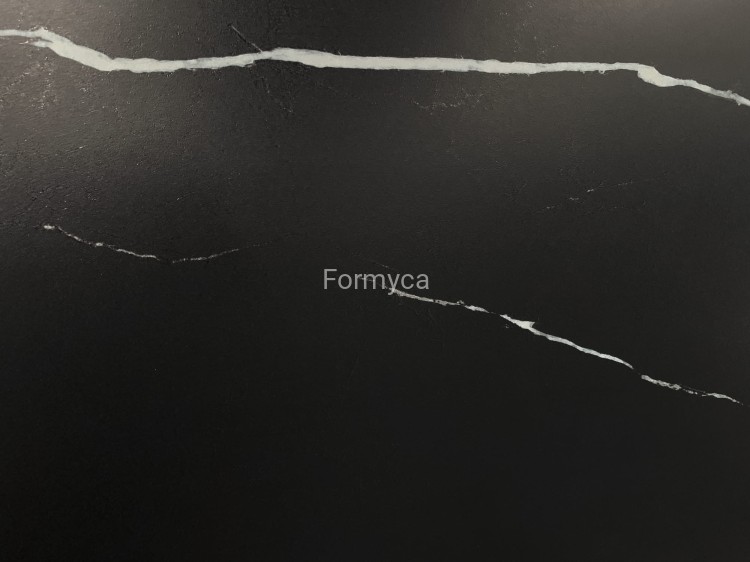 Tangula Black 3.jpg